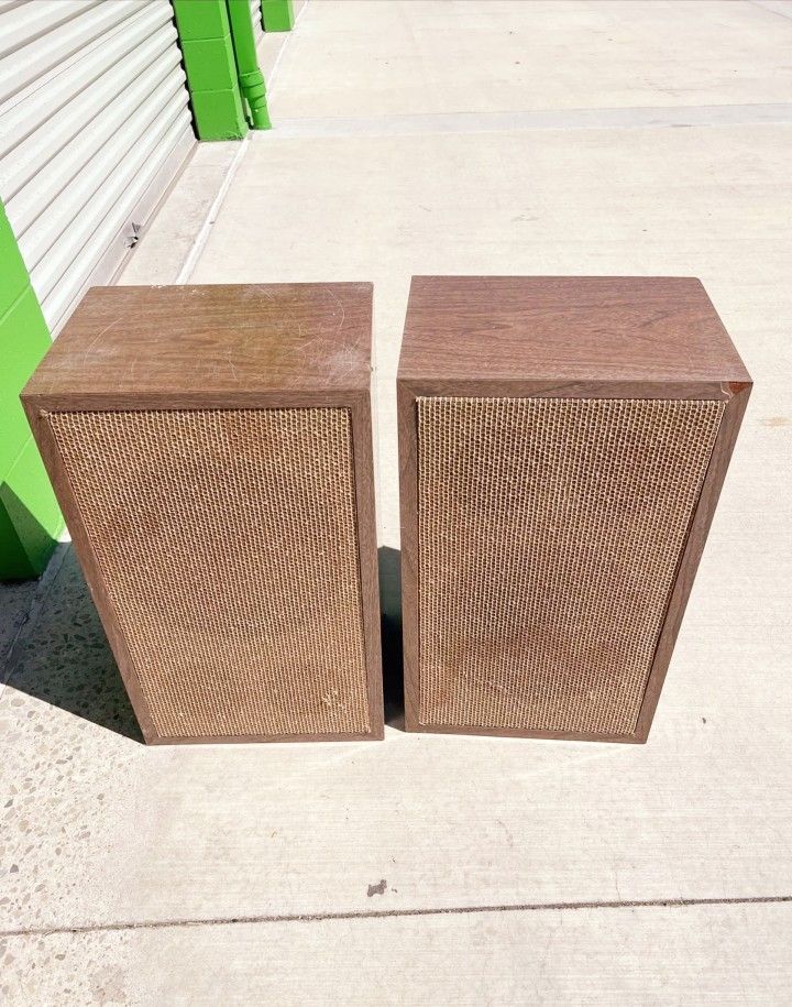 Vintage Auratone Roger Charles III Speakers 12" Woofers Collectible Working (Shows Some Wear On Veneer)
