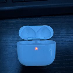 AirPods 4 (2025) *CHARGING CASE*