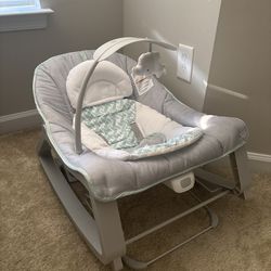 Ingenuity Baby Rocker/Bouncer with Vibration – Excellent Condition
