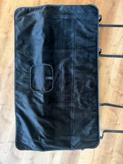 Black mid size tailgate bike pad