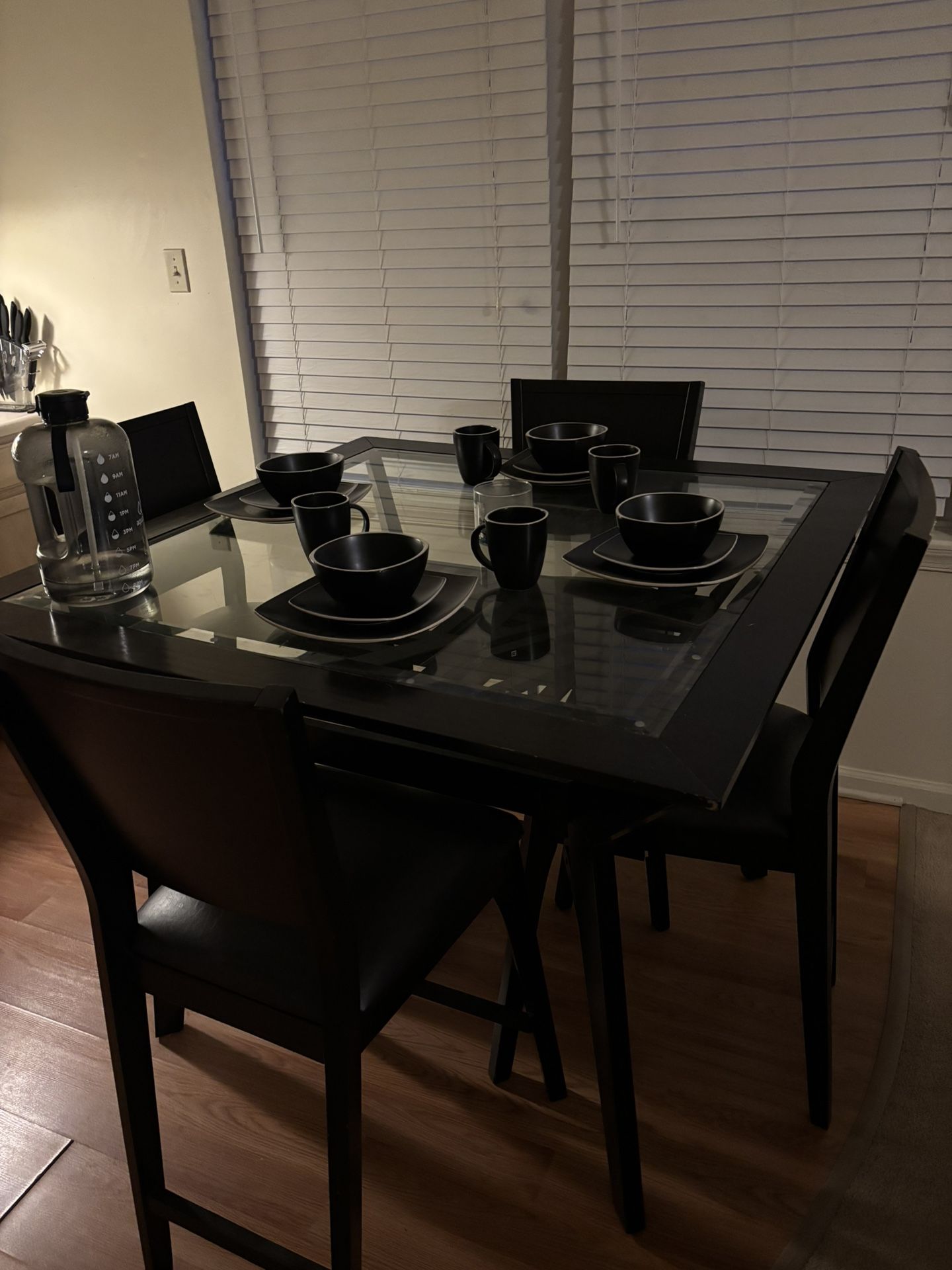 Dining Room Table *free*