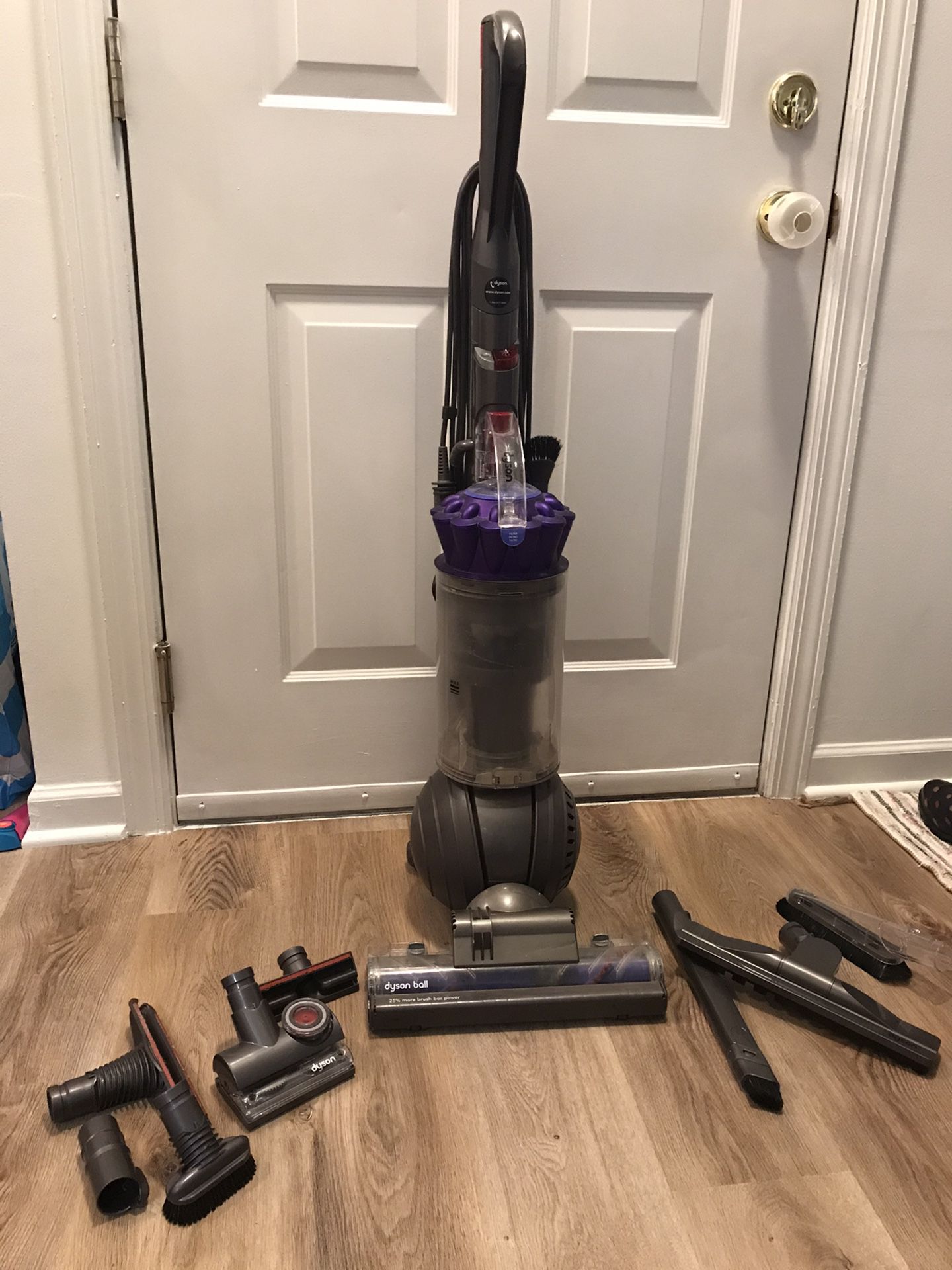 Dyson UP14 Cinetic Big Ball Animal + Upright Bagless Vacuum Cleaner