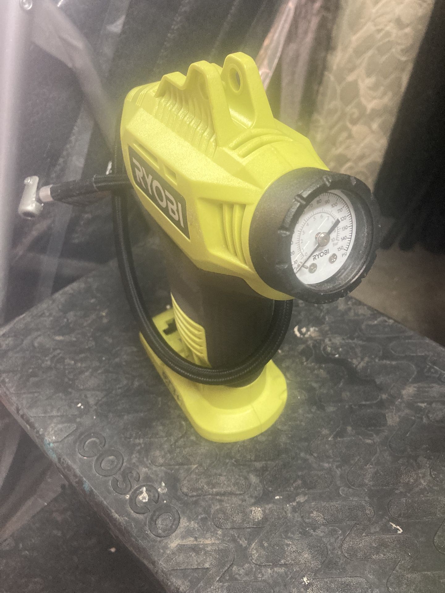 Ryobi Handheld Pump