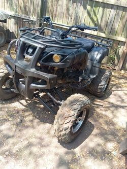 Atv 200cc automatica  trabajando muy Bien ??? Ojo posible canvio con algo q m a grade claro valorado al mismo precio Manda msj y vemos
