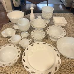 ✨ Lot of 14 Antique Milk Glass Pieces – Beautiful Collection! ✨