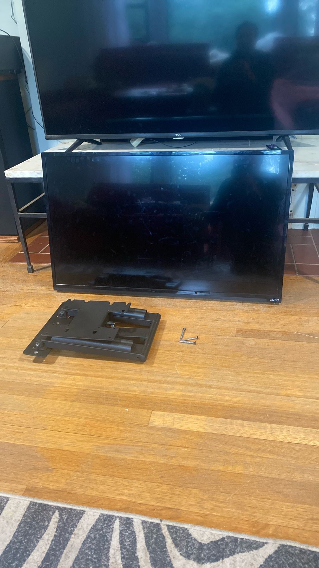 39” TV, Wall Mount and Sound Bar