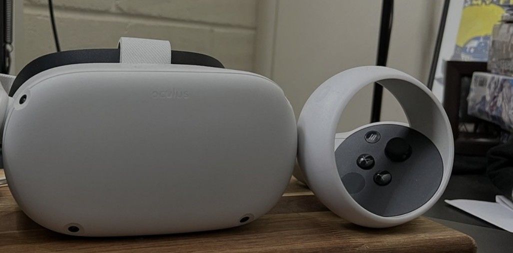 Oculus Quest 2 With Controller