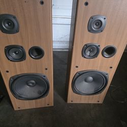 Pioneer  JL-703   speakers 