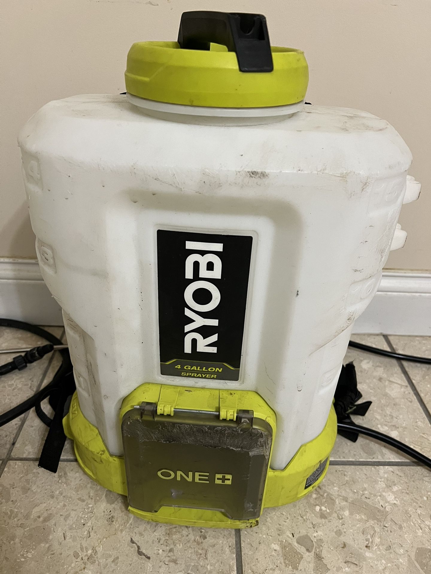 Ryobi P2860 One 4-Gal Backpack Sprayer (Tool Only) 001