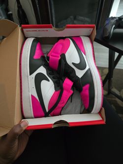 Nike Borough MID 2 BG, Size 4.5