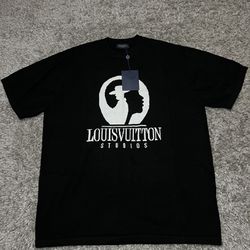 tshirt louis vuitton size small and medium 