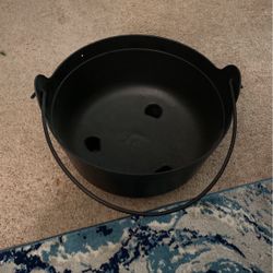 Large black kettle cauldron with handle Halloween decoration prop drinks, candy