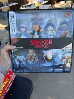 Stranger things collectible figures