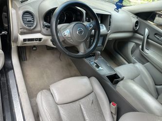 2014 Nissan Maxima