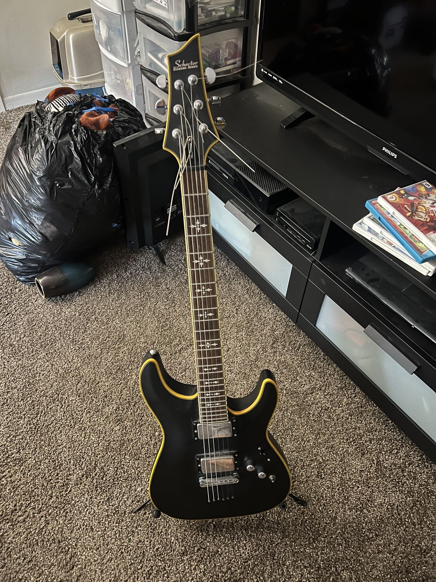 Schecter C-1 Hellraiser With EMG Pickups
