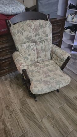Dutailer Wooden Rocking Chair
