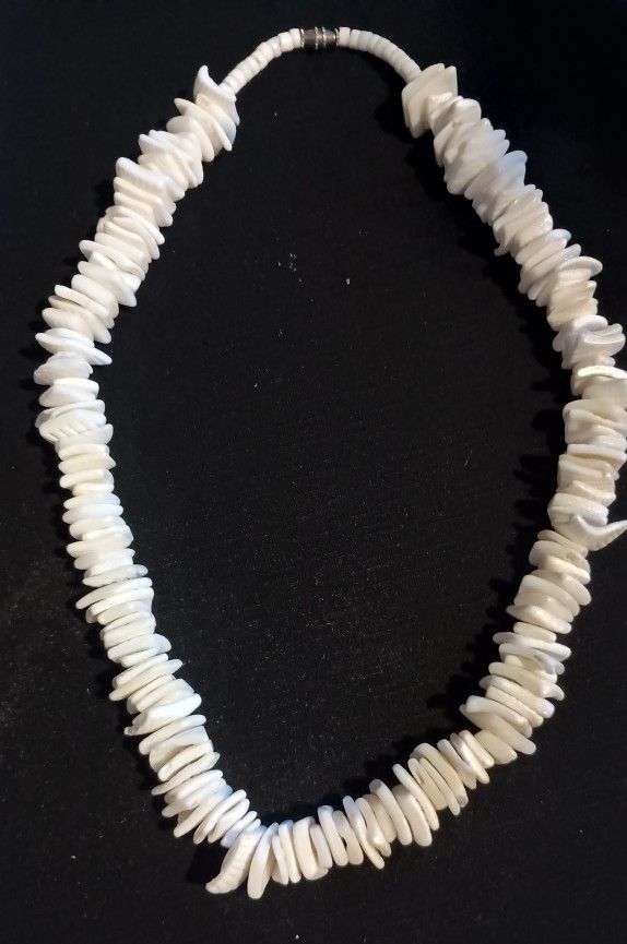 PUKA SHELL NECKLACE