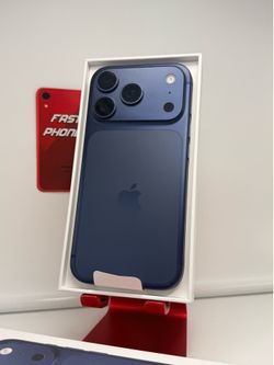 Apple iPhone 17 PRO 256GB UNLOCKED Deep Blue