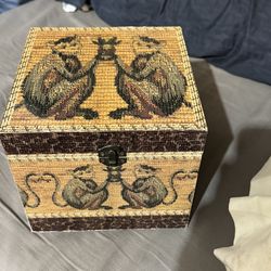 Monkey themed jewelry or small items