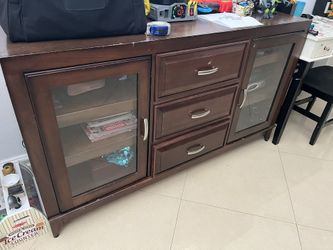 ENTERTAINMENT CENTER