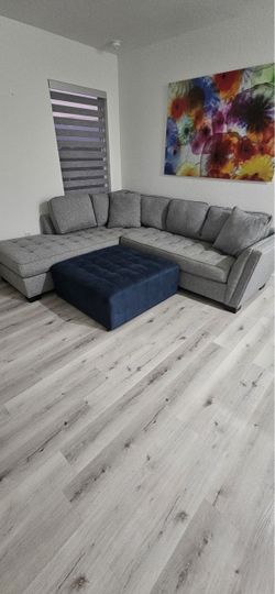 Gray Tufted Sectional Sofa with Chaise