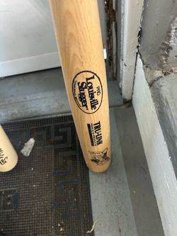 Louisville slugger bat