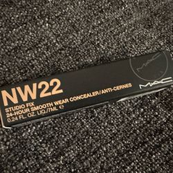 NIB MAC Cosmetics Studio Fix Concealer NW22