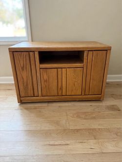 Vintage Oak Wood TV Stand with Cabinet Storage