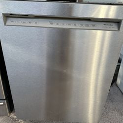 Kitchen Aid Dishwasher Good Condiction 