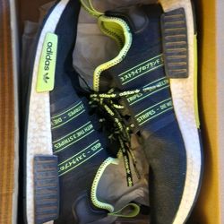 ADIDAS NMD R1