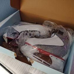 American Athletic Ice Skates W S9