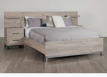 Evanston Gray Spread Bed W/ Two Nightstands