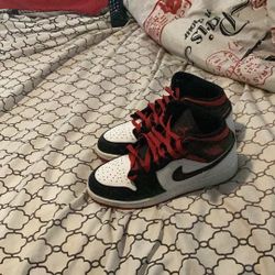 JSimple & Buyer-Friendly: Jordan 1 Mid Size 4Y – Red/Black/White – Worn But In Good Condition
