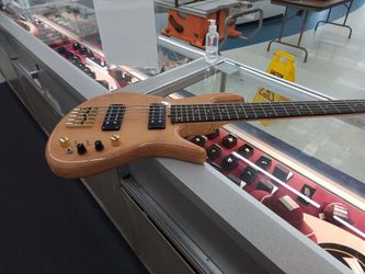 Fedora bass