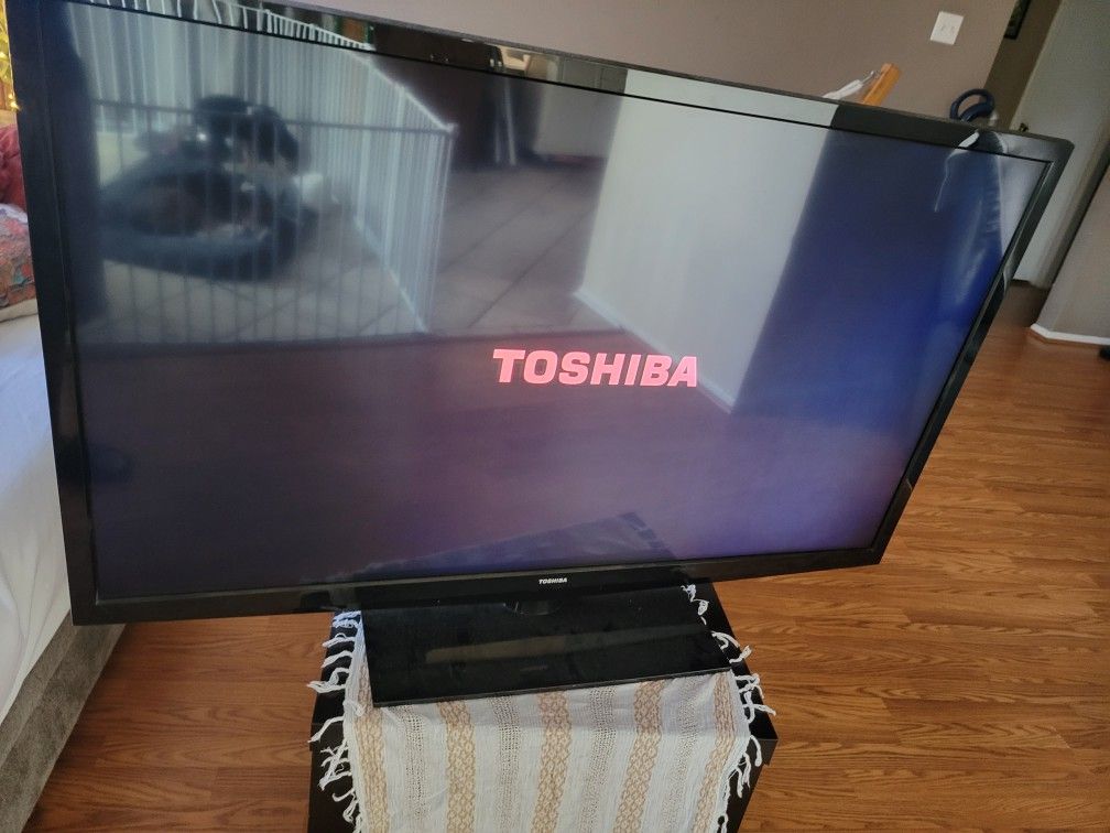 Toshiba 50 Inch Model 50M2U HD LED TV