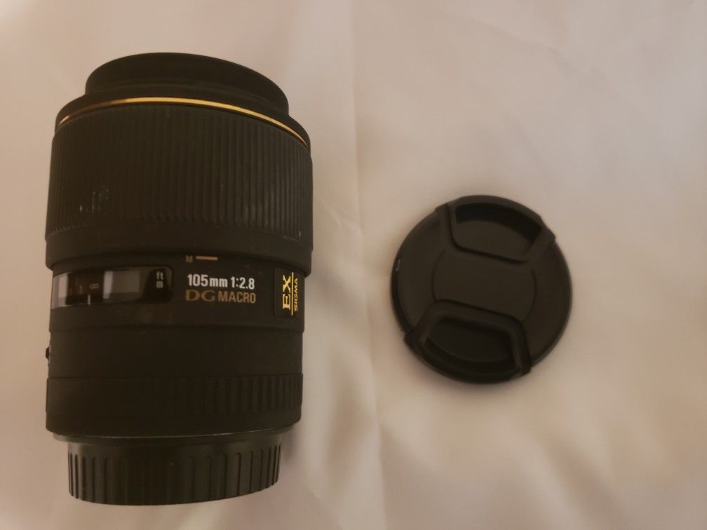 Sigma 105 2.8 Macro Lens