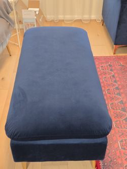Meridian Furniture Naomi Collection – Navy Blue Ottoman / Bench