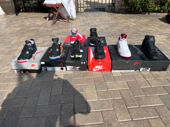 225 shoes located near ohare