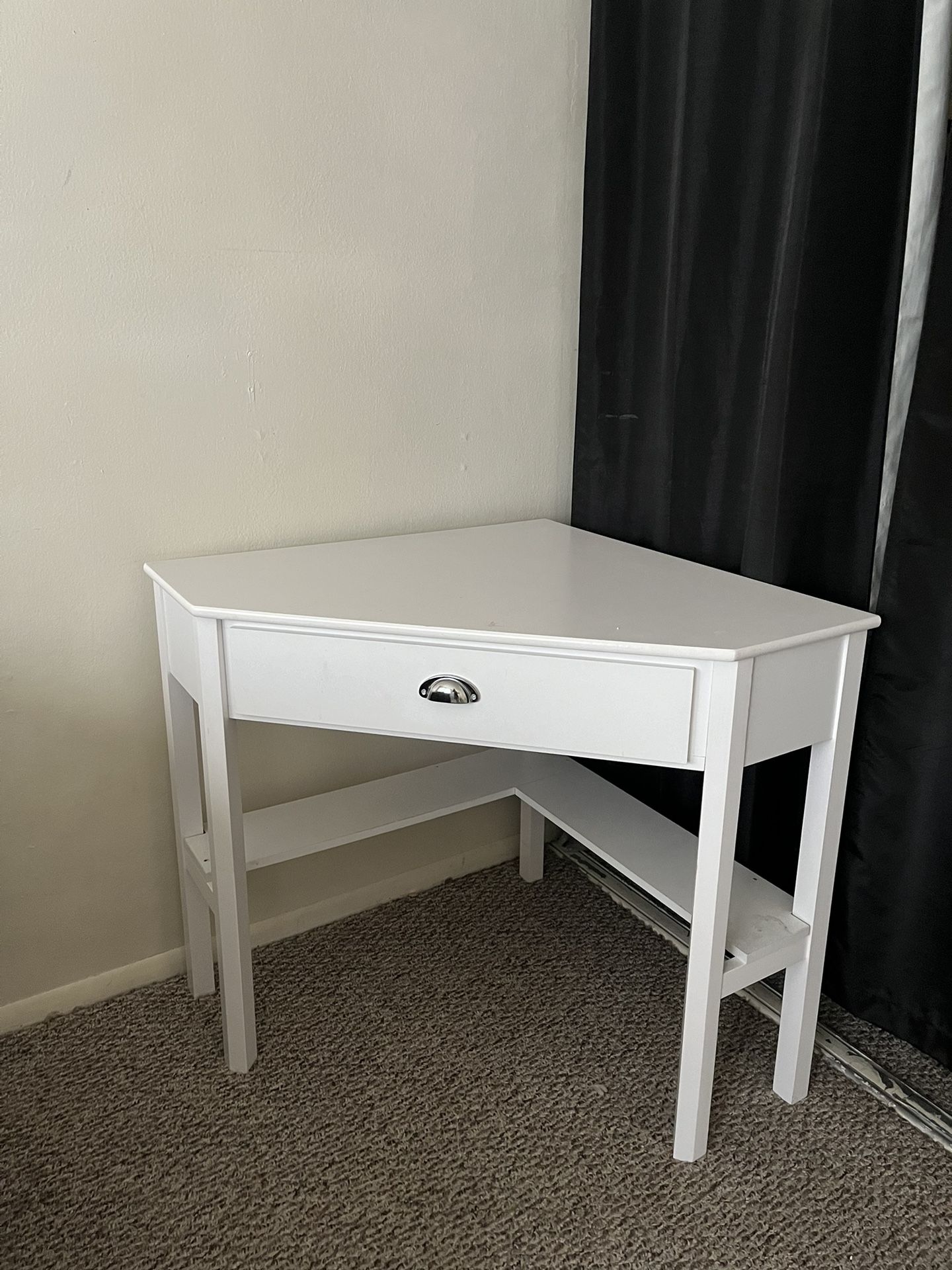 Corner Desk