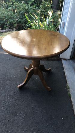 Dinette dining table round solid wood