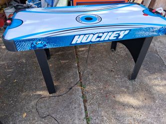 Air Hockey Table