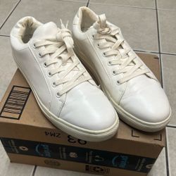 Banana Republic Sneakers 