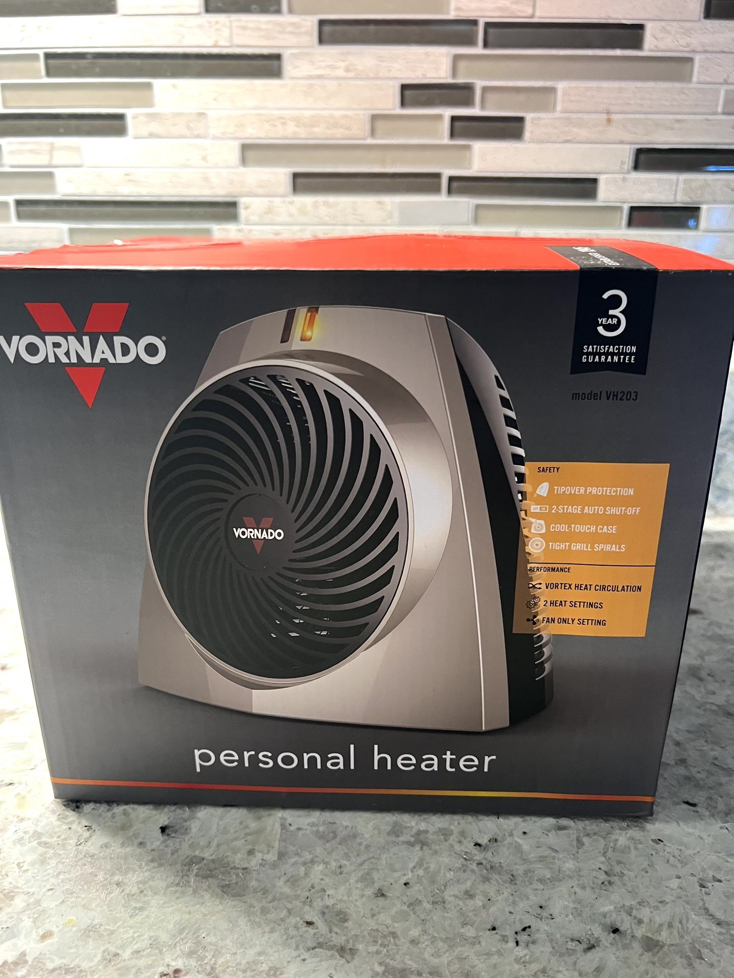 Vornado Desktop Personal Heater And Fan with Built-in Safety Features! Open  Box! Regular Price 60$ for Sale in Des Plaines, IL - OfferUp