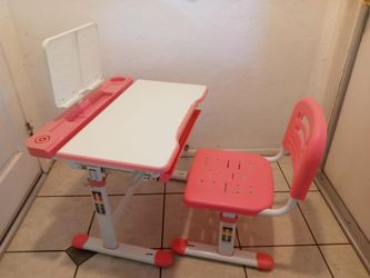 Kids desk
