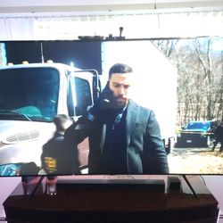 2020 Samsung 4k Smart TV 86 In