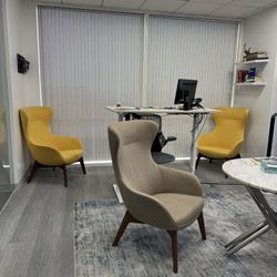 Office Chairs 