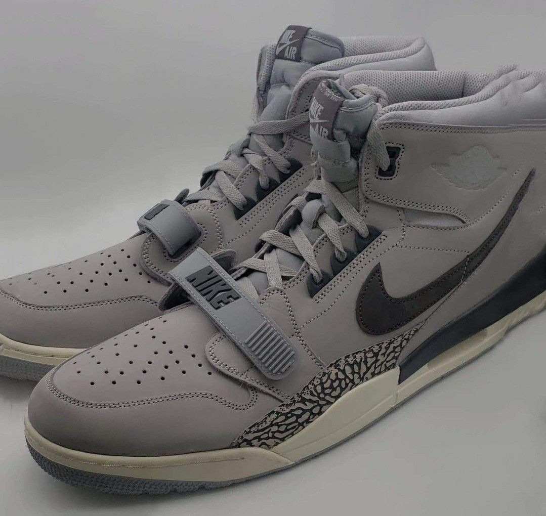 Nike Men Air Jordan Legacy 312 Basketball Shoes Size 18 Wolf Grey