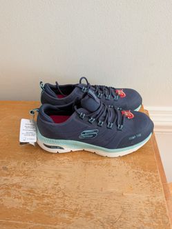 New Ladies Skechers steel toe