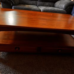 Table & Love Seat excellent condition