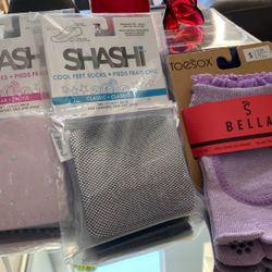Pilates Yoga Grip Socks Shashi Toesox Bella Small 